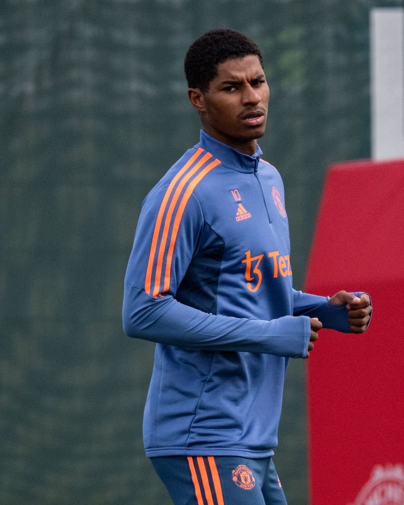 Ten Hag đưa ra 2 yêu cầu mới trong buổi tập đầu tiên cùng MU 5 Ten Hag đưa ra 2 yêu cầu mới trong buổi tập đầu tiên cùng MU 5